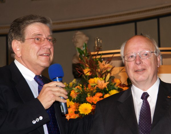 Dr. Goppel