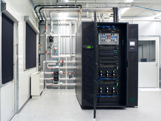 Water-Cooled IBM-BladeCenter-klein