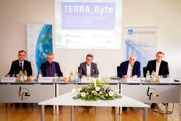 Terra_Byte-016(C)Alessandro-Podo.de