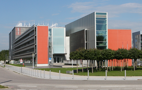 LRZ-2011-08-klein